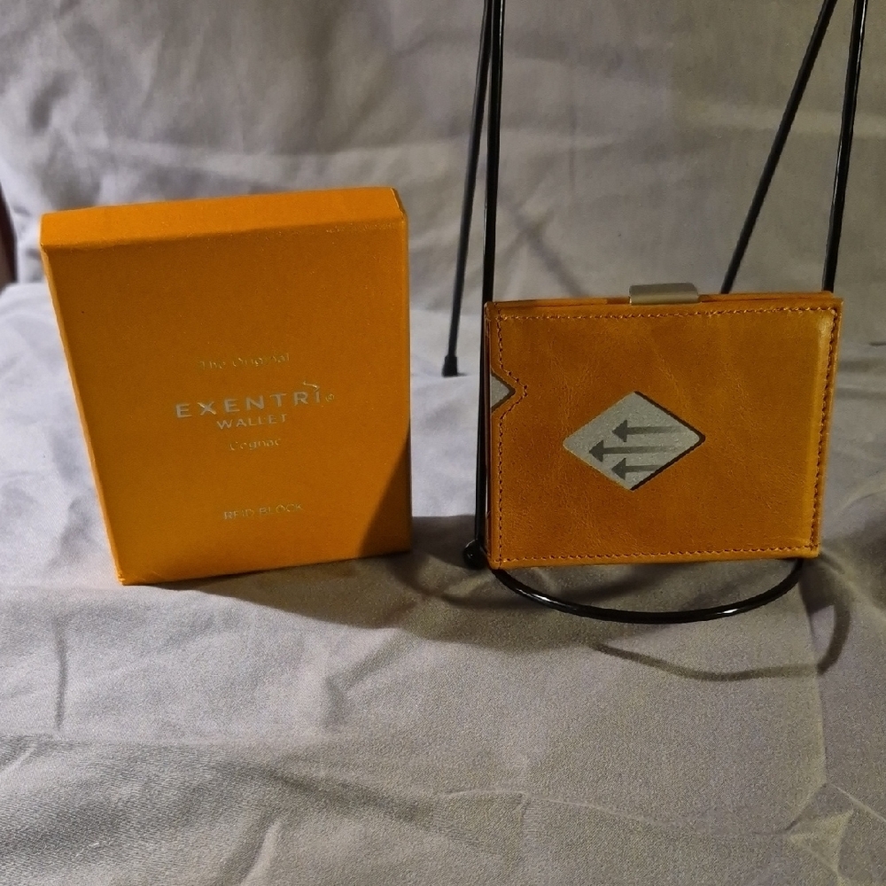 Exentri RFID Cognac Wallet NIB